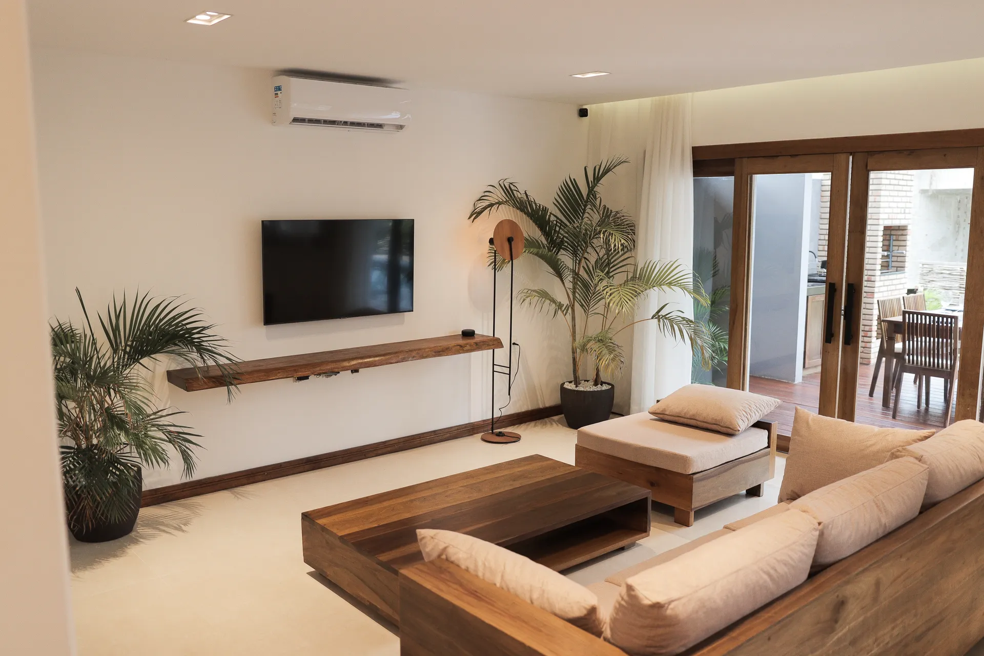 Vila Completa HURA com piscina