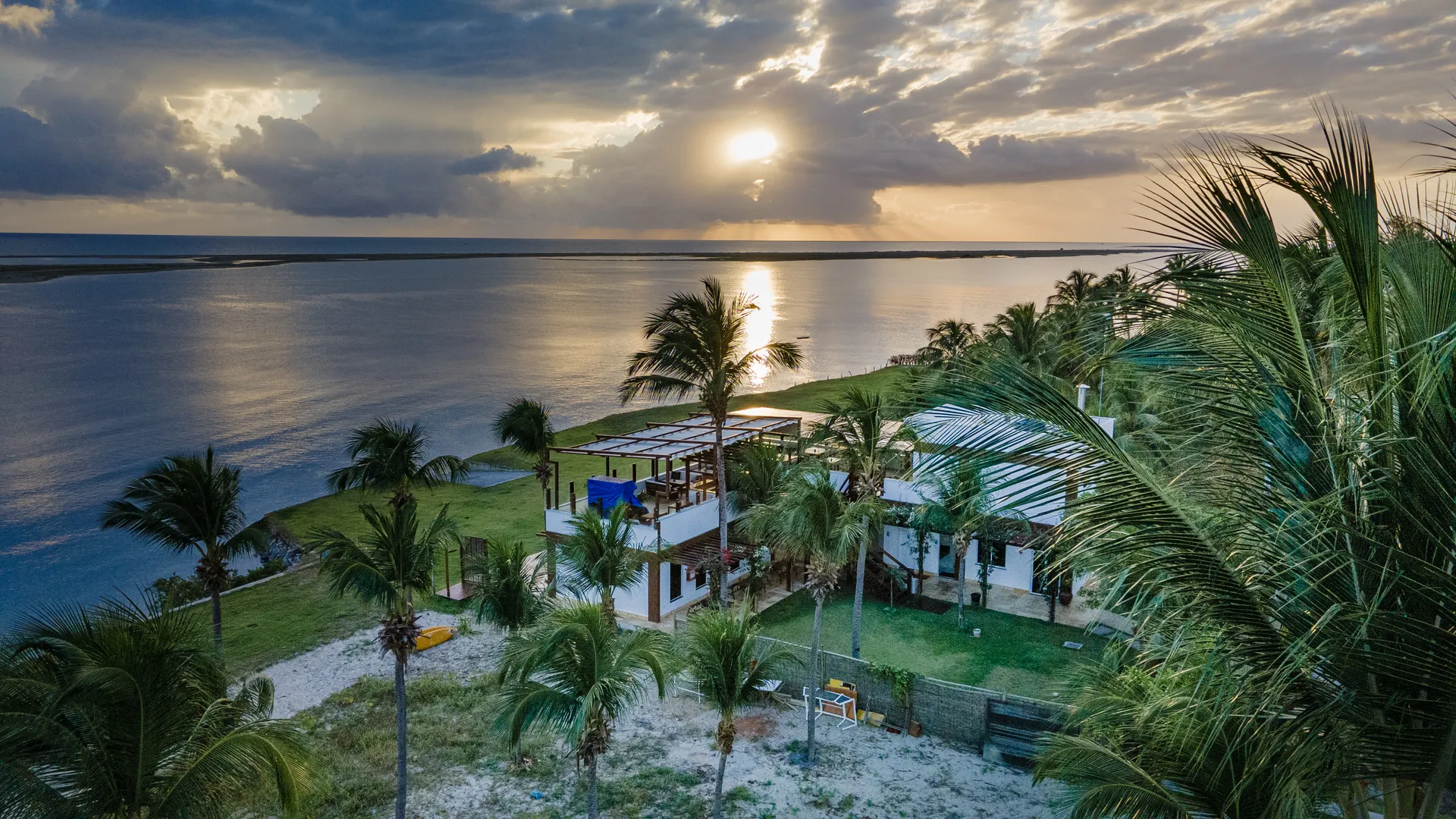 Passeio de barco · lagoa de Guajirú