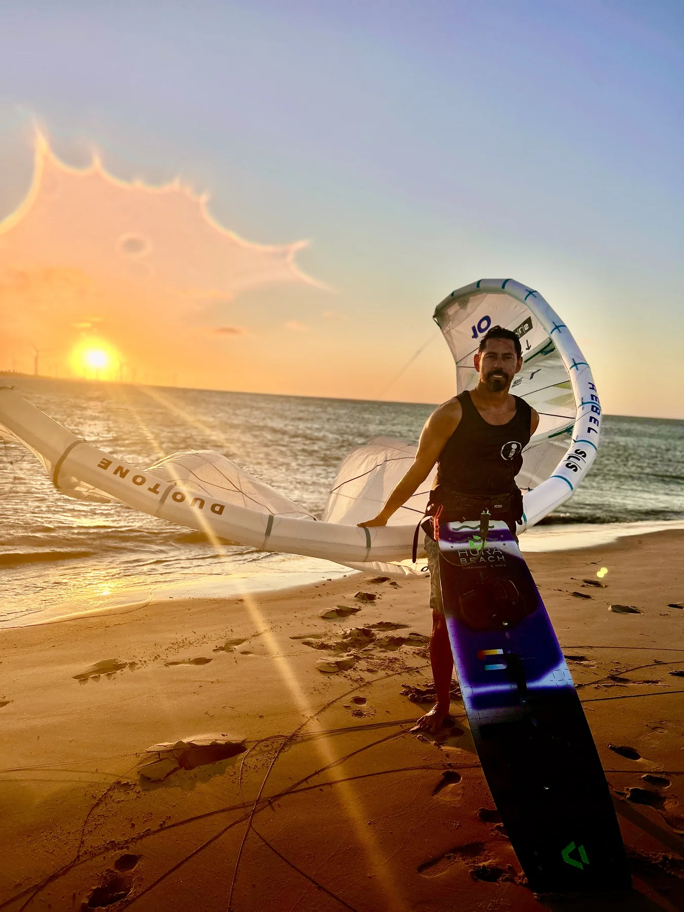 Joseph Carneiro · Fundador HURA Beach